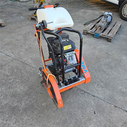 Gölz FS170 - Máquina de asfalto: foto 4 Gölz FS170 - Máquina de asfalto: foto 4