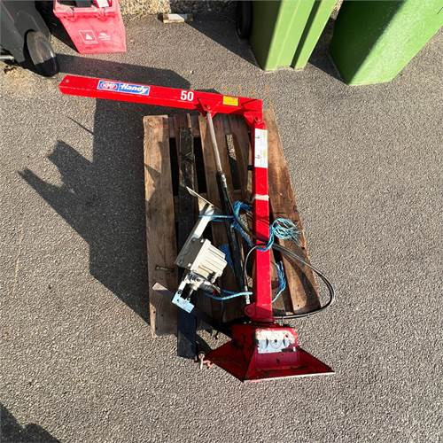 HMF Handy 52 TM - Camião de caixa aberta/ Plataforma: foto 2 HMF Handy 52 TM - Camião de caixa aberta/ Plataforma: foto 2