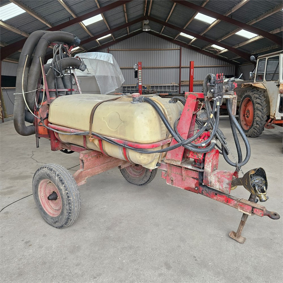Hardi 800 l - Pulverizador agricola: foto 1 Hardi 800 l - Pulverizador agricola: foto 1