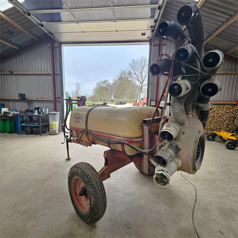 Hardi 800 l - Pulverizador agricola: foto 5 Hardi 800 l - Pulverizador agricola: foto 5