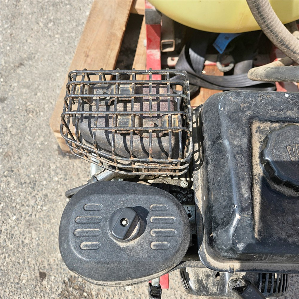 Pulverizador agricola Hardi PU-200: foto 23 Pulverizador agricola Hardi PU-200: foto 23