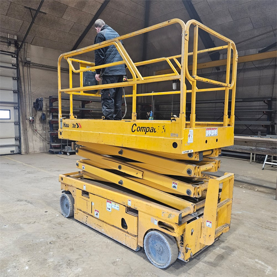 Haulotte Ciseaux Compact 10 - Plataforma de Tijera/ Plataforma de tesoura: foto 3 Haulotte Ciseaux Compact 10 - Plataforma de Tijera/ Plataforma de tesoura: foto 3