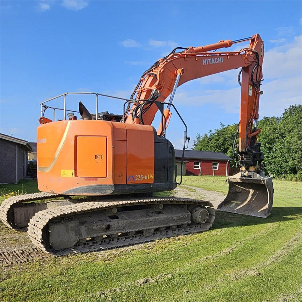 Hitachi ZX 225 - Escavadora de rastos: foto 3 Hitachi ZX 225 - Escavadora de rastos: foto 3