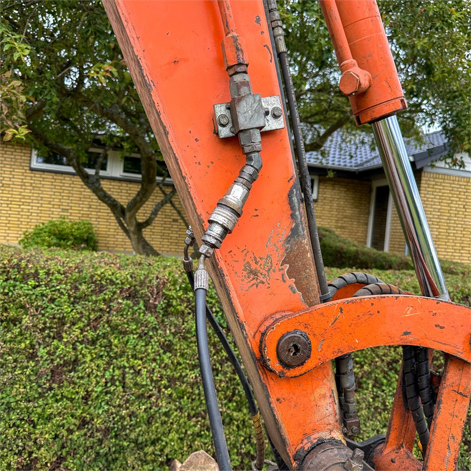 Mini escavadeira Hitachi ZX50 U-2: foto 30