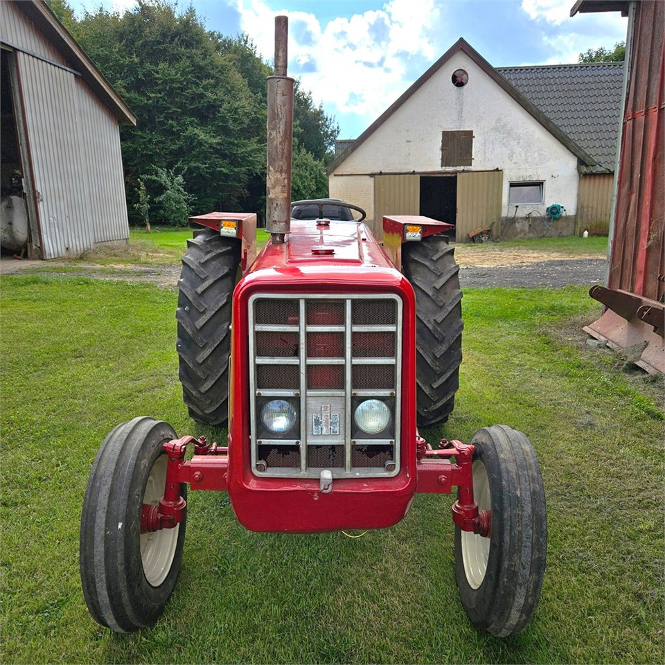 IH 444 - Trator: foto 2 IH 444 - Trator: foto 2