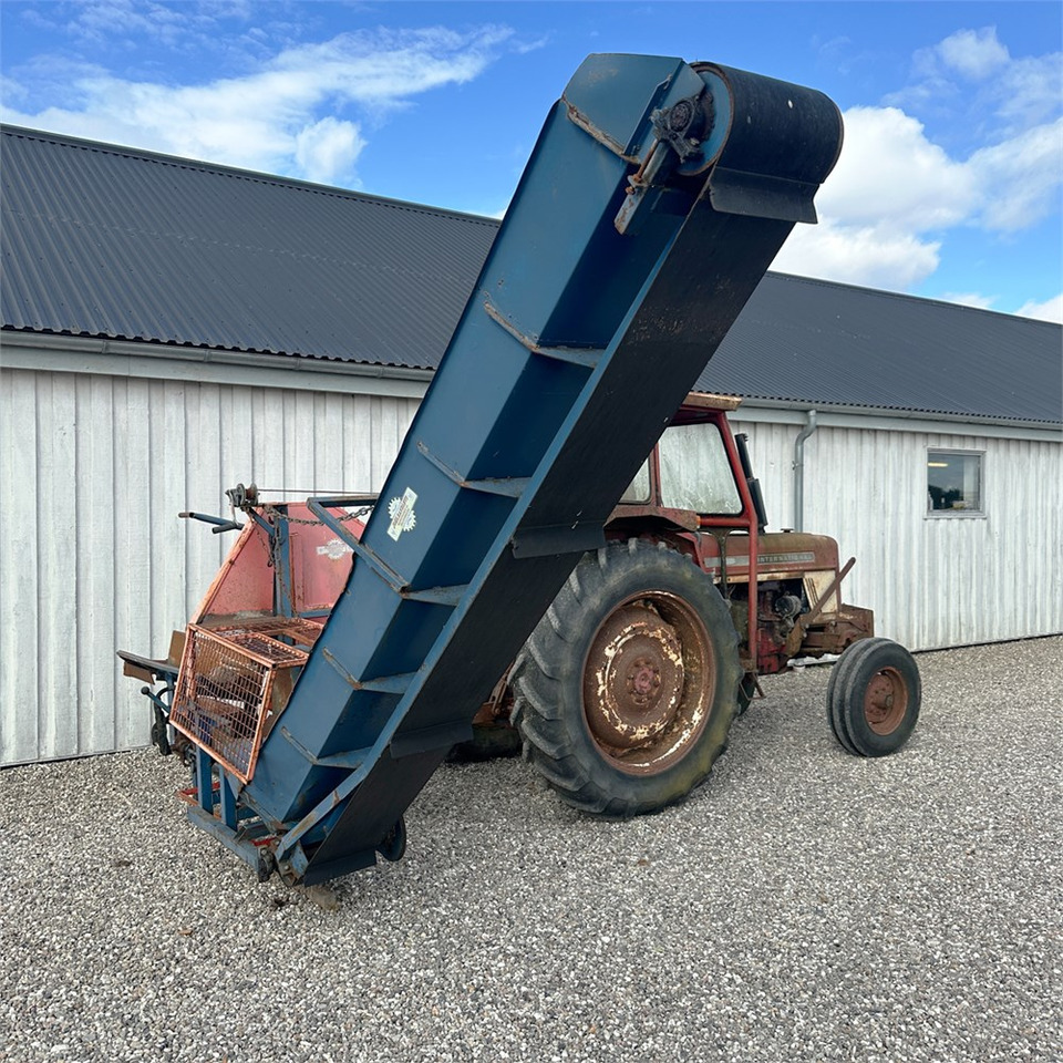 International IH 474 - Trator: foto 4 International IH 474 - Trator: foto 4