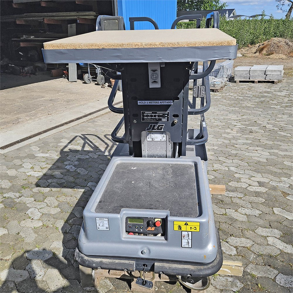 JLG 10MSP - Plataforma de mastro vertical: foto 4 JLG 10MSP - Plataforma de mastro vertical: foto 4