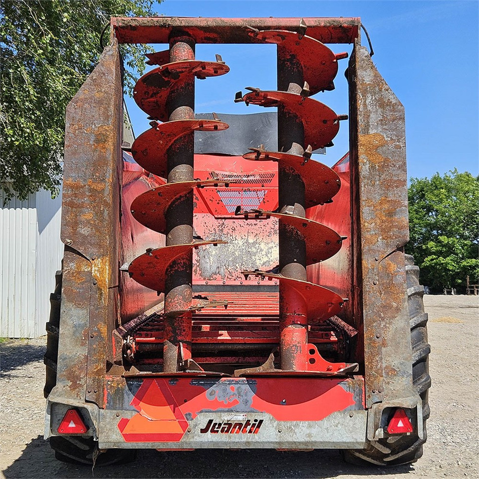 Jeantil EVR 18 - 14 - Equipamento de fertilização: foto 2 Jeantil EVR 18 - 14 - Equipamento de fertilização: foto 2