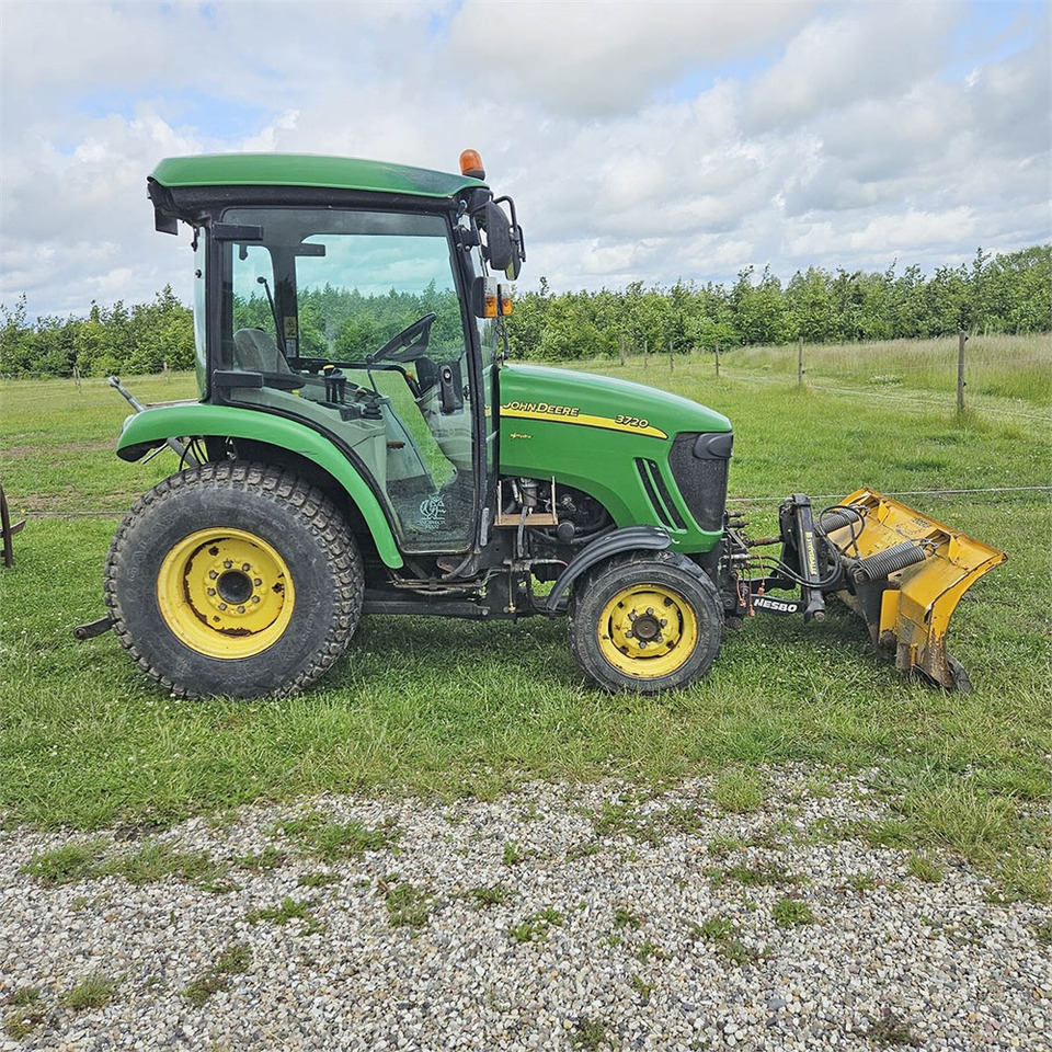 John Deere 3720 - Trator: foto 2 John Deere 3720 - Trator: foto 2
