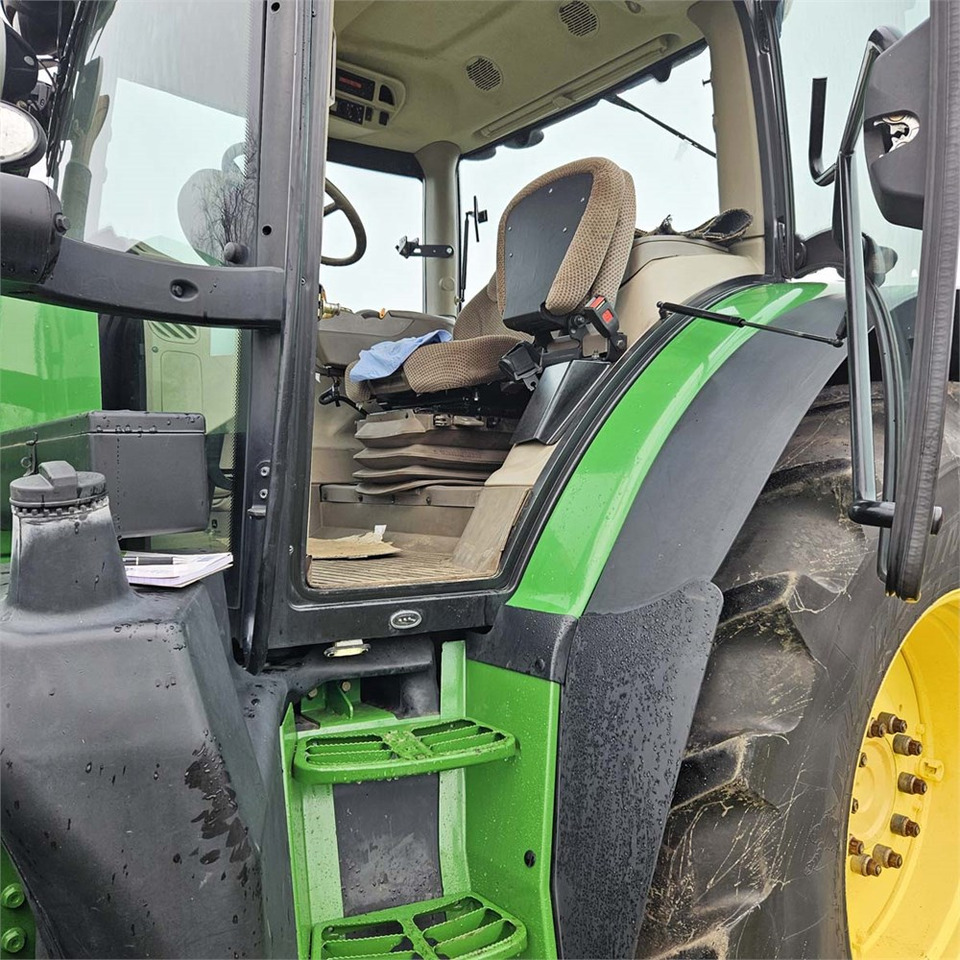 Trator John Deere 6210 R: foto 9