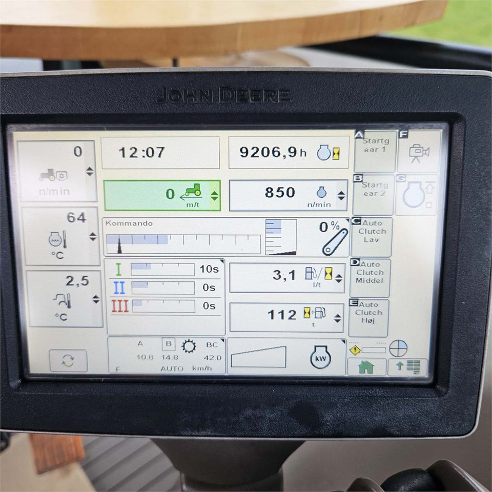 Trator John Deere 6210 R: foto 20