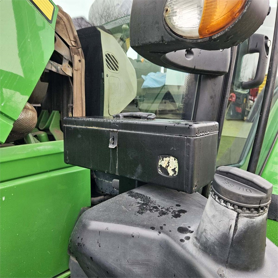 Trator John Deere 6210 R: foto 27