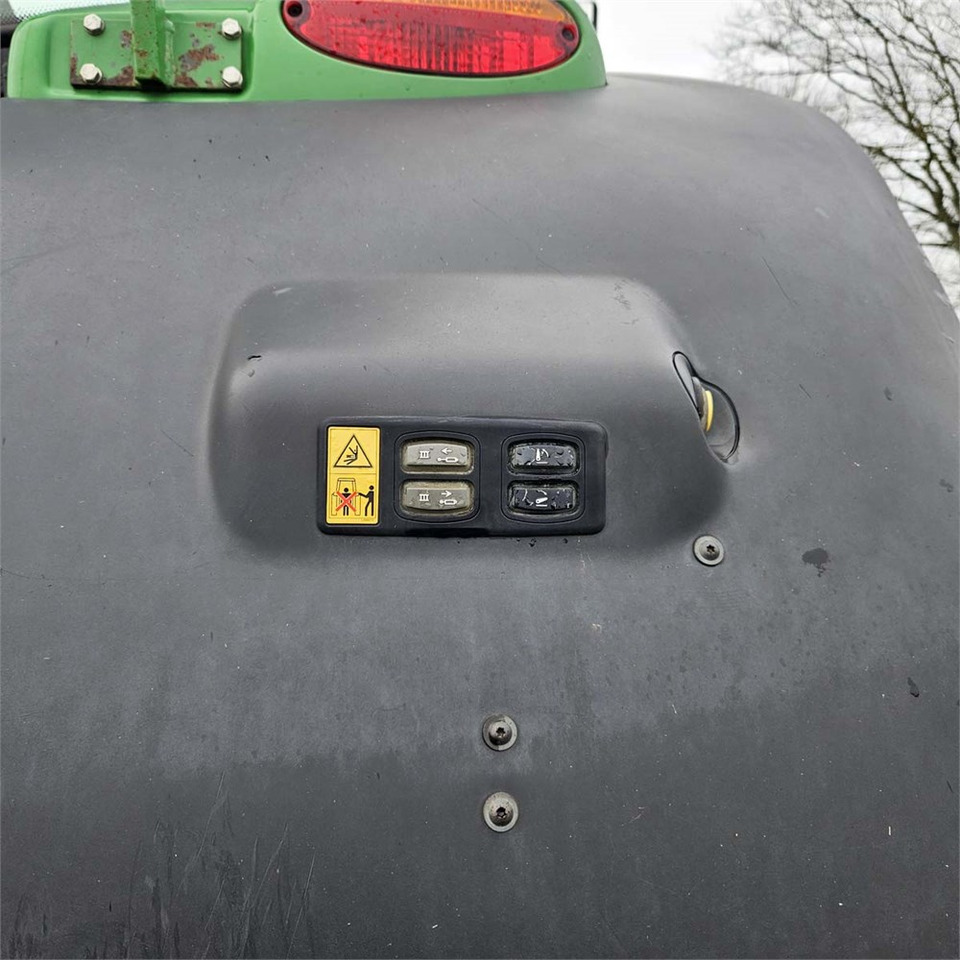 Trator John Deere 6210 R: foto 32