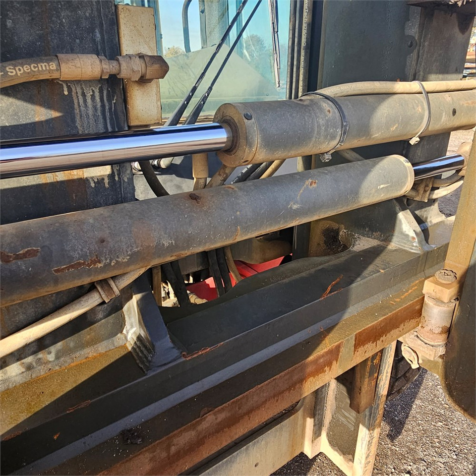 Empilhador Kalmar DCF 90-6L: foto 24 Empilhador Kalmar DCF 90-6L: foto 24