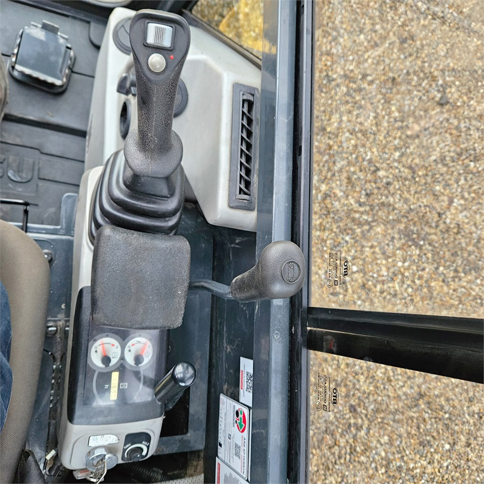 Mini escavadeira Komatsu PC20R-5: foto 13