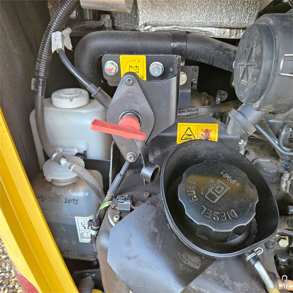 Mini escavadeira Komatsu PC20R-5: foto 45