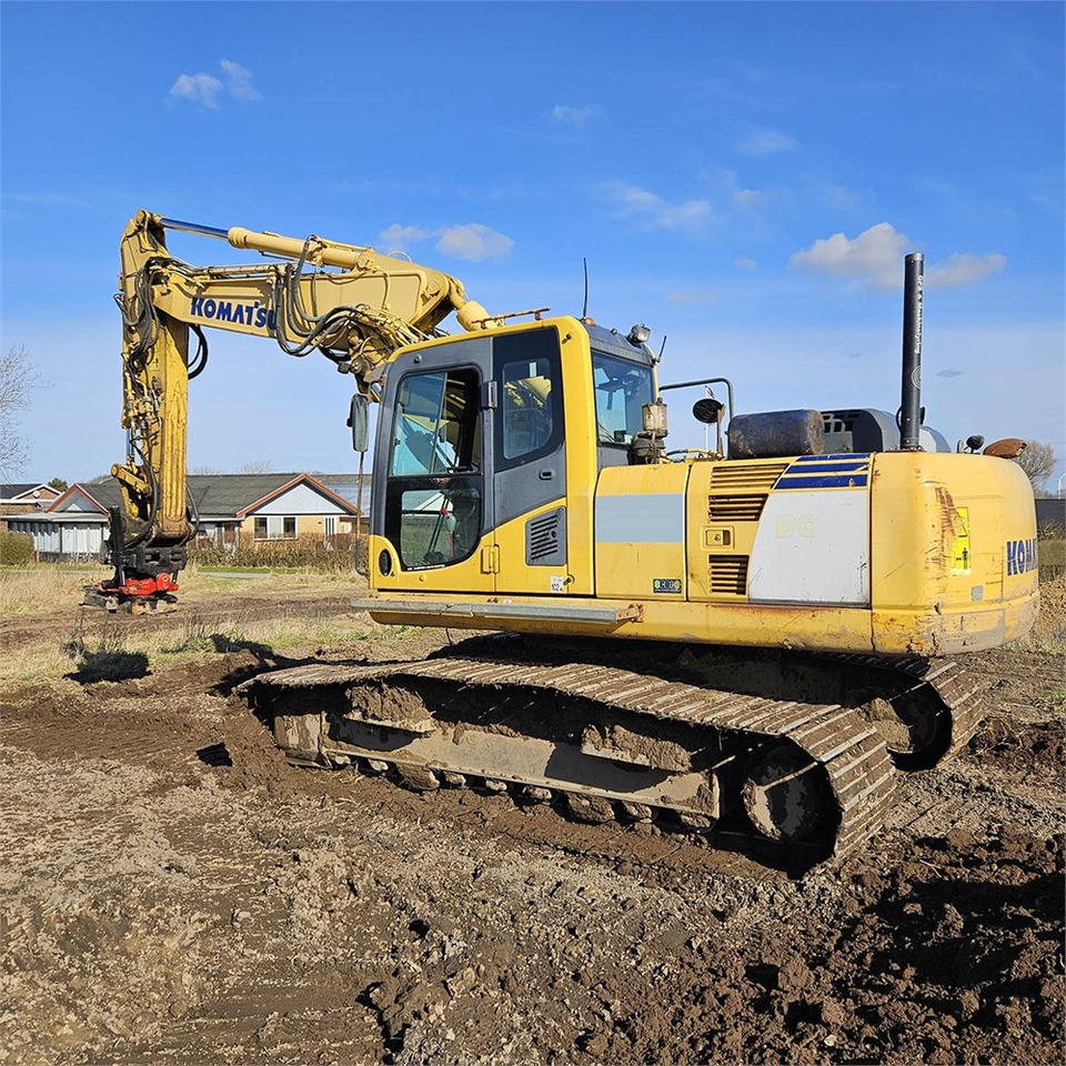 Komatsu PC210 - Escavadora de rastos: foto 1 Komatsu PC210 - Escavadora de rastos: foto 1