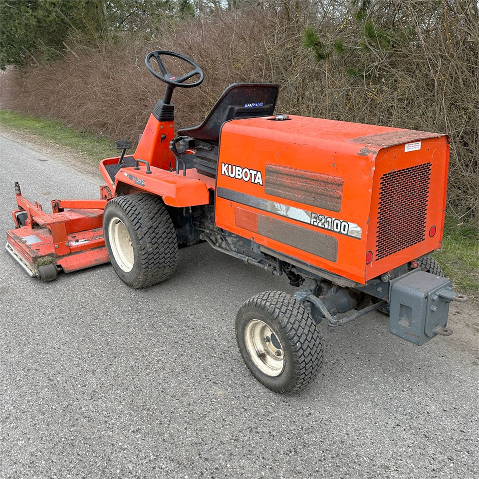 Kubota F2100 - Cortador de grama: foto 3 Kubota F2100 - Cortador de grama: foto 3