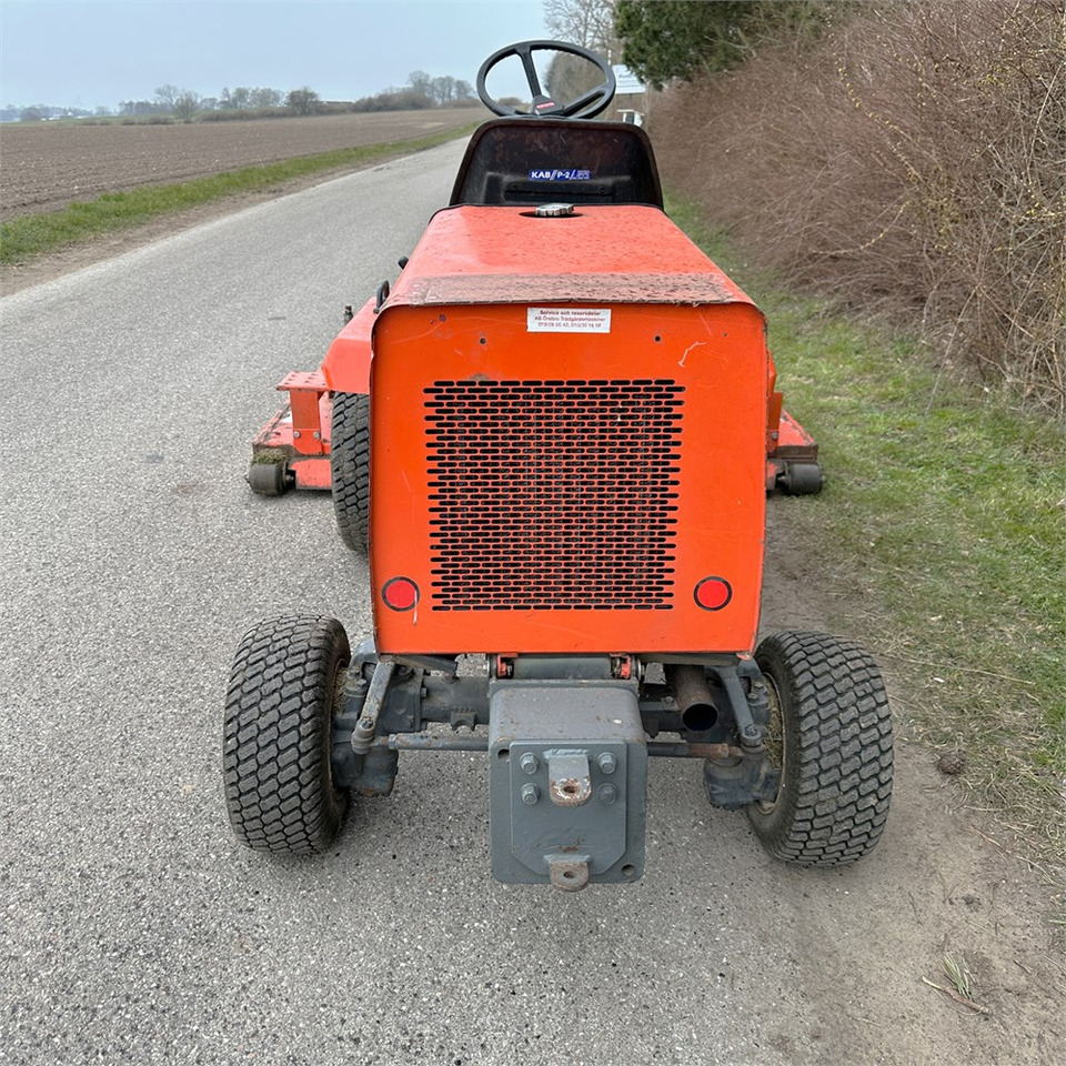Kubota F2100 - Cortador de grama: foto 4 Kubota F2100 - Cortador de grama: foto 4