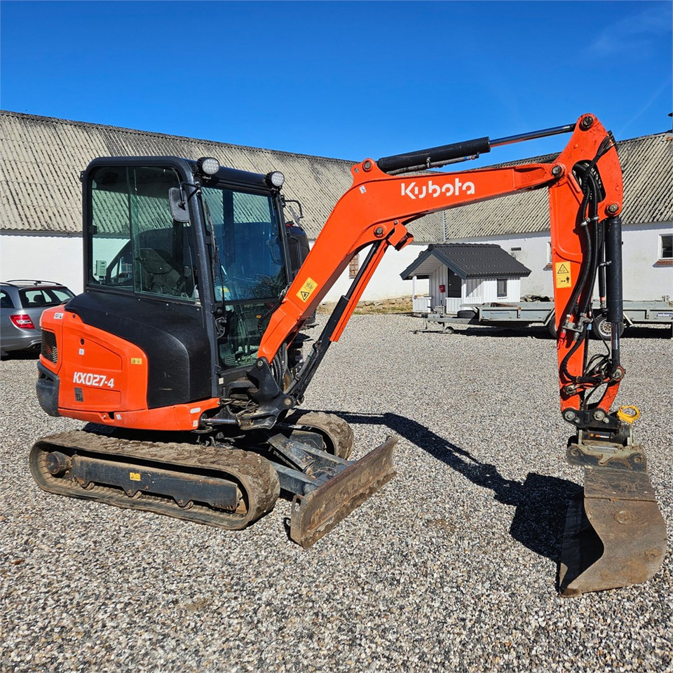 Kubota KX027-4 - Mini escavadeira: foto 1 Kubota KX027-4 - Mini escavadeira: foto 1