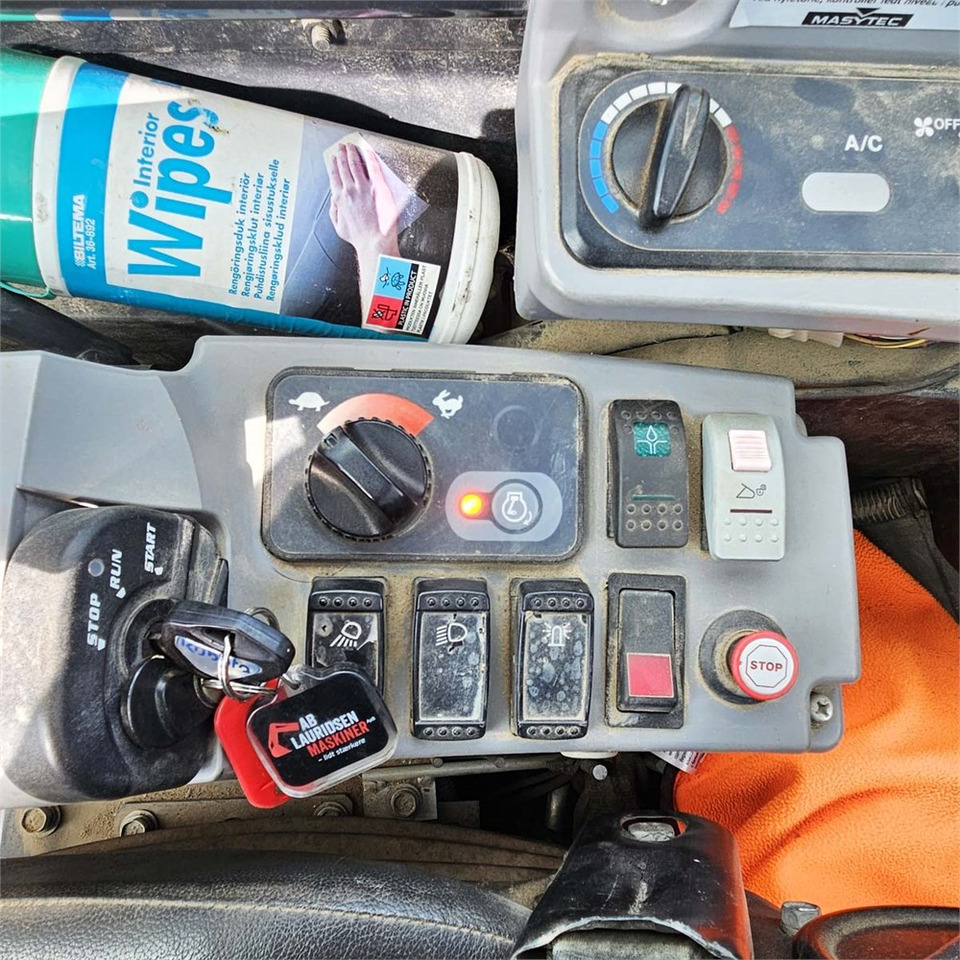 Mini escavadeira Kubota KX057-4: foto 14