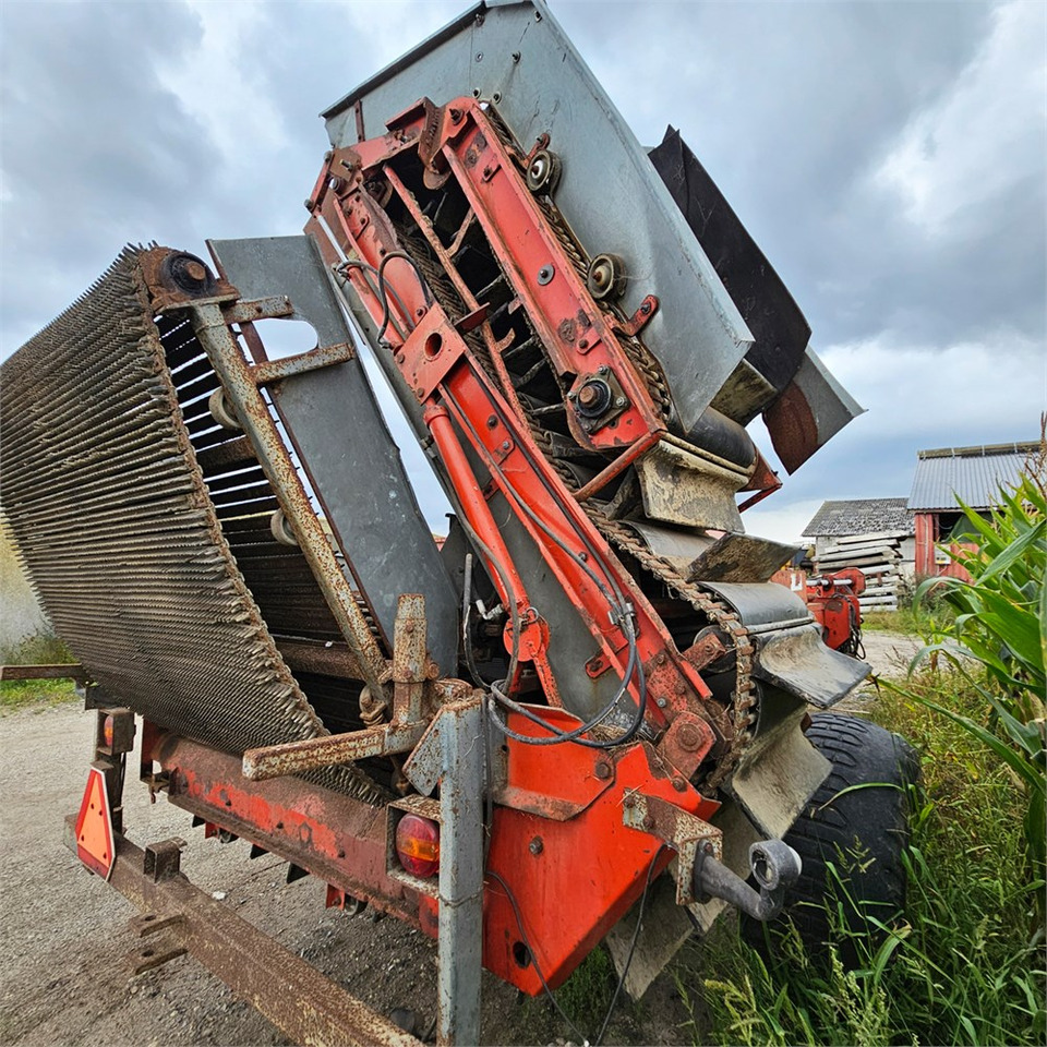 Kverneland UN 2200 - Colheitadeira de batatas: foto 4 Kverneland UN 2200 - Colheitadeira de batatas: foto 4
