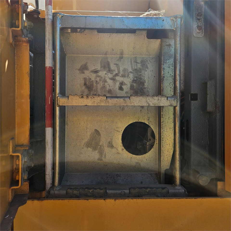 Escavadora de rastos Liebherr R922 LC: foto 39 Escavadora de rastos Liebherr R922 LC: foto 39