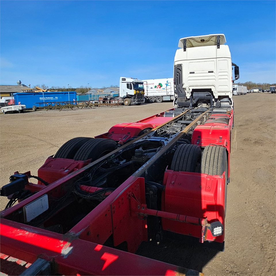 MAN TGX - Camião transportador de contêineres/ Caixa móvel: foto 3 MAN TGX - Camião transportador de contêineres/ Caixa móvel: foto 3
