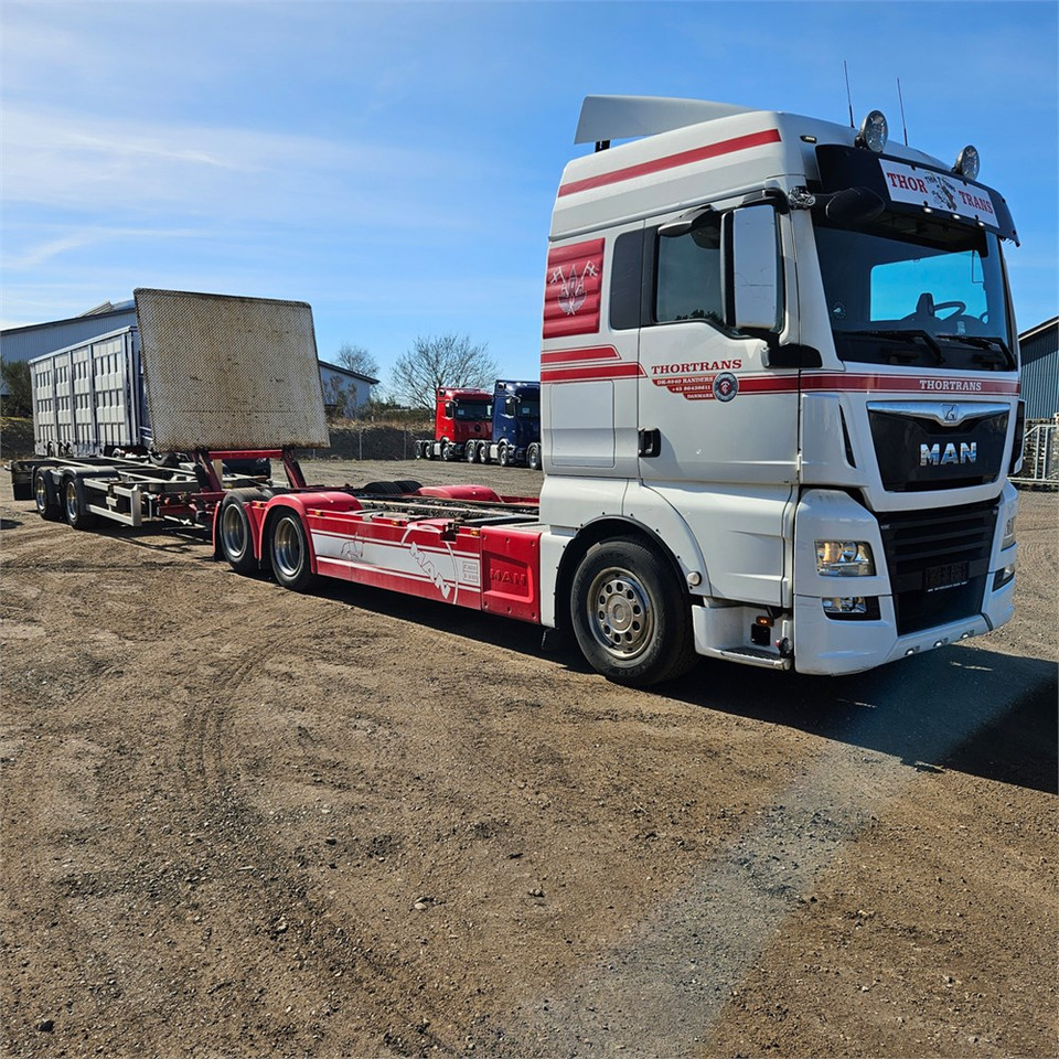 MAN TGX - Camião transportador de contêineres/ Caixa móvel: foto 1 MAN TGX - Camião transportador de contêineres/ Caixa móvel: foto 1