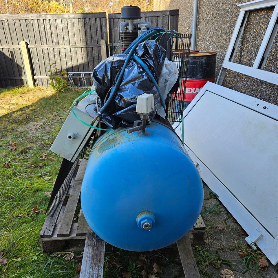 Mark Stormy pro 500F10XY - Compressor de ar: foto 4 Mark Stormy pro 500F10XY - Compressor de ar: foto 4