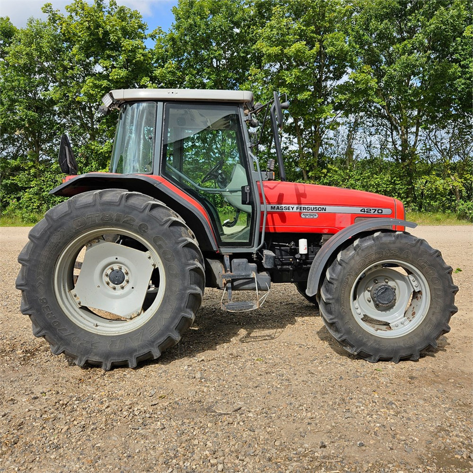 Massey Ferguson 4270 - Trator: foto 2 Massey Ferguson 4270 - Trator: foto 2
