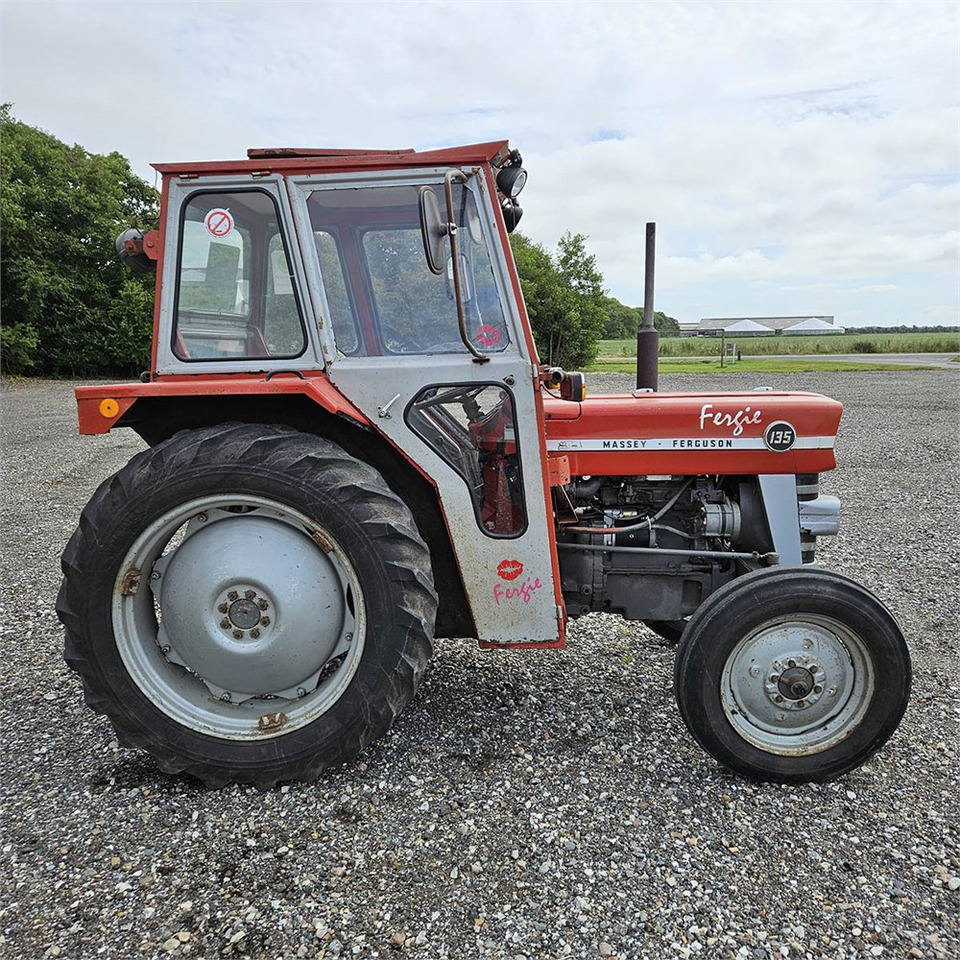 Massey Ferguson MF135 - Trator: foto 2 Massey Ferguson MF135 - Trator: foto 2