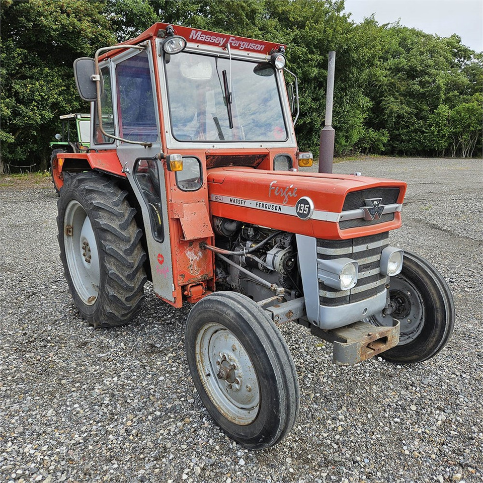 Massey Ferguson MF135 - Trator: foto 1 Massey Ferguson MF135 - Trator: foto 1