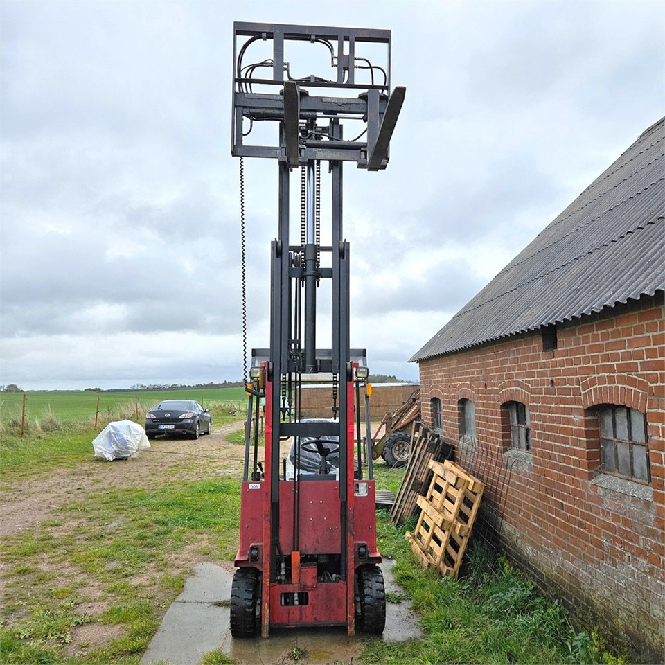 Mitsubishi FBT13 P - Empilhador: foto 4 Mitsubishi FBT13 P - Empilhador: foto 4