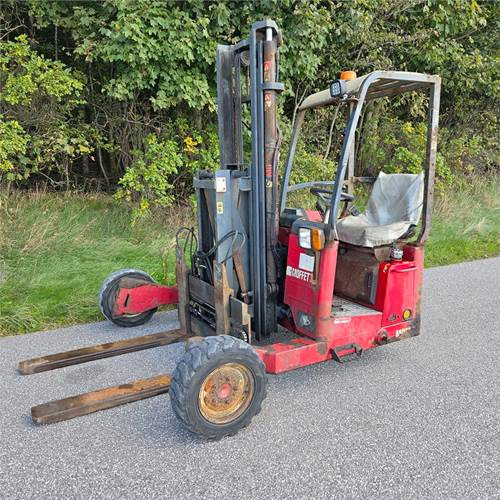 Moffett M4 25.3 - Empilhador montado em camião: foto 1 Moffett M4 25.3 - Empilhador montado em camião: foto 1