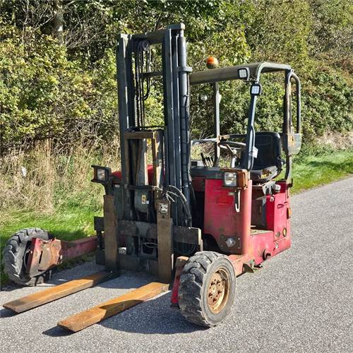 Moffett M4 25.3 - Empilhador montado em camião: foto 4 Moffett M4 25.3 - Empilhador montado em camião: foto 4