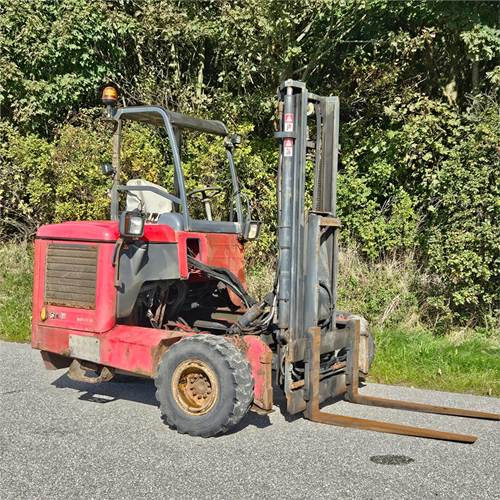 Moffett M5 25 - Empilhador montado em camião: foto 4 Moffett M5 25 - Empilhador montado em camião: foto 4