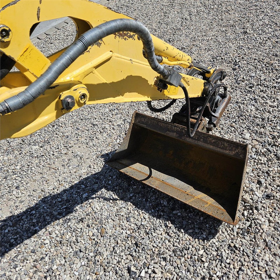 Mini escavadeira New Holland E10 SR: foto 27