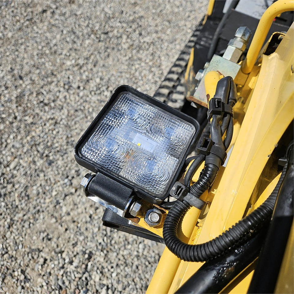 Mini escavadeira New Holland E10 SR: foto 26