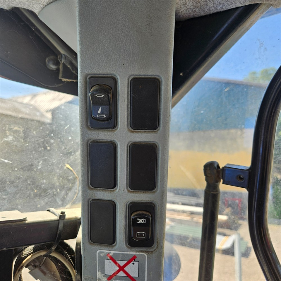 Trator New Holland T7.235 Power Command: foto 24 Trator New Holland T7.235 Power Command: foto 24