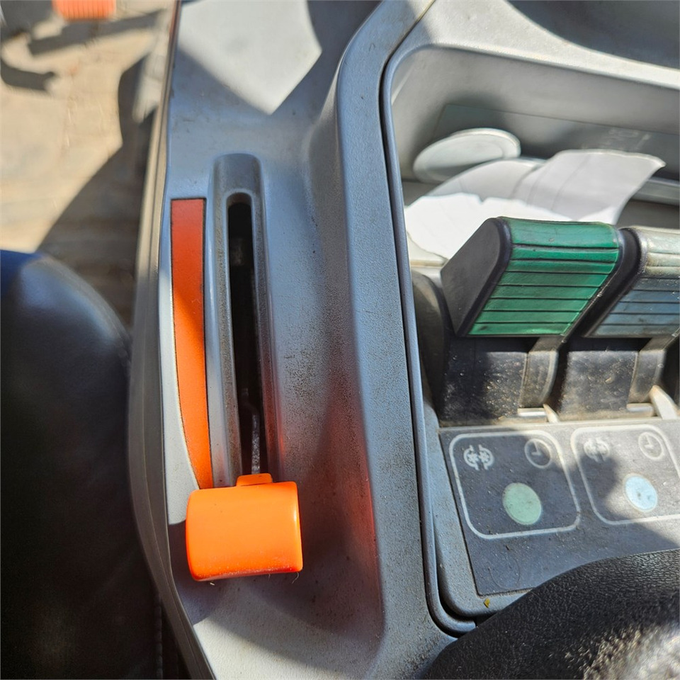 Trator New Holland T7.235 Power Command: foto 15 Trator New Holland T7.235 Power Command: foto 15