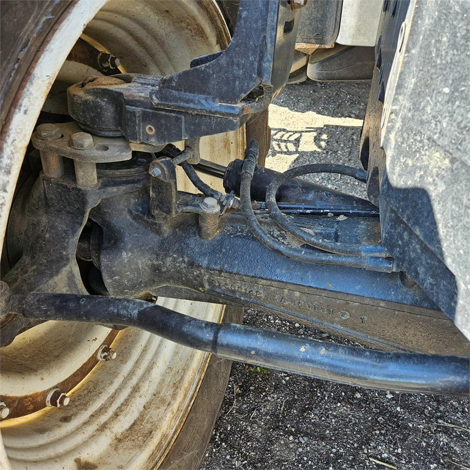 Trator New Holland T7.235 Power Command: foto 38 Trator New Holland T7.235 Power Command: foto 38