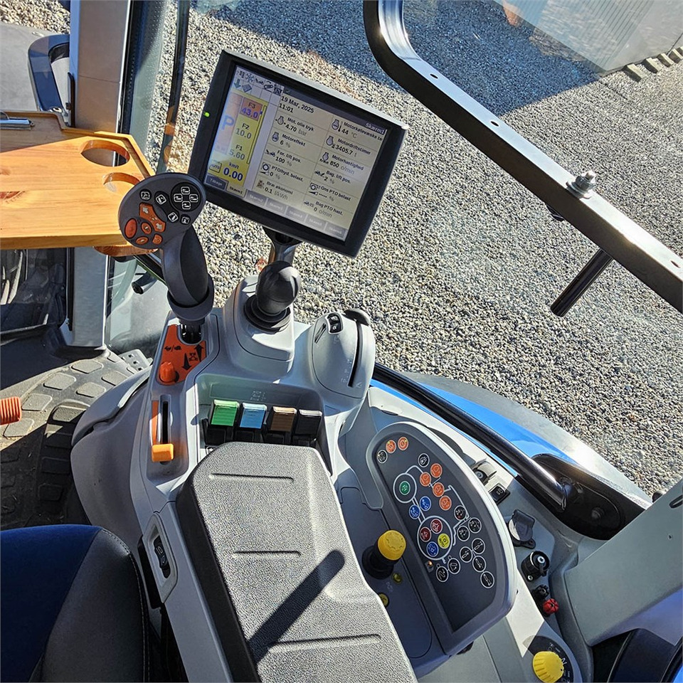 Locação financeira de New Holland T7.270 New Holland T7.270: foto 16