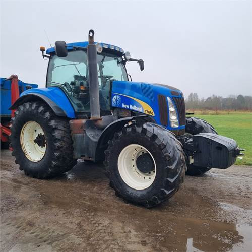 New Holland T8050 Class 5 - Trator: foto 1 New Holland T8050 Class 5 - Trator: foto 1
