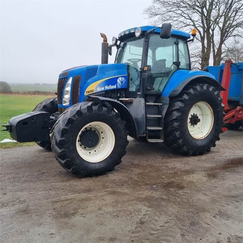 New Holland T8050 Class 5 - Trator: foto 5 New Holland T8050 Class 5 - Trator: foto 5