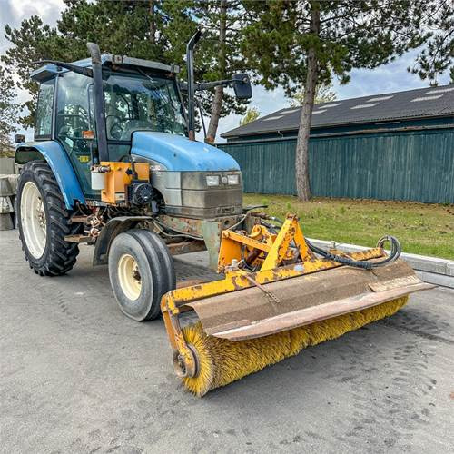 New Holland TS90 - Trator: foto 1 New Holland TS90 - Trator: foto 1