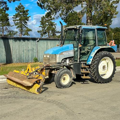 New Holland TS90 - Trator: foto 4 New Holland TS90 - Trator: foto 4