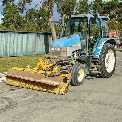 New Holland TS90 - Trator: foto 3 New Holland TS90 - Trator: foto 3