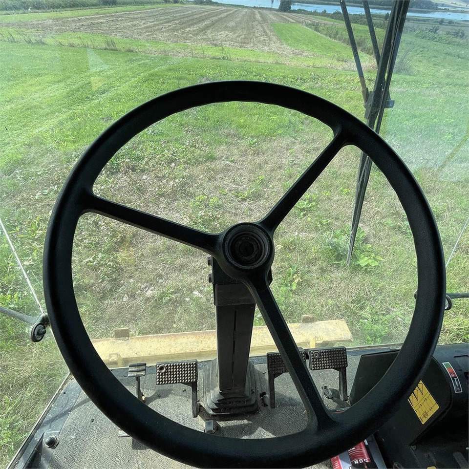 Ceifeira debulhadora New Holland TX 30: foto 19