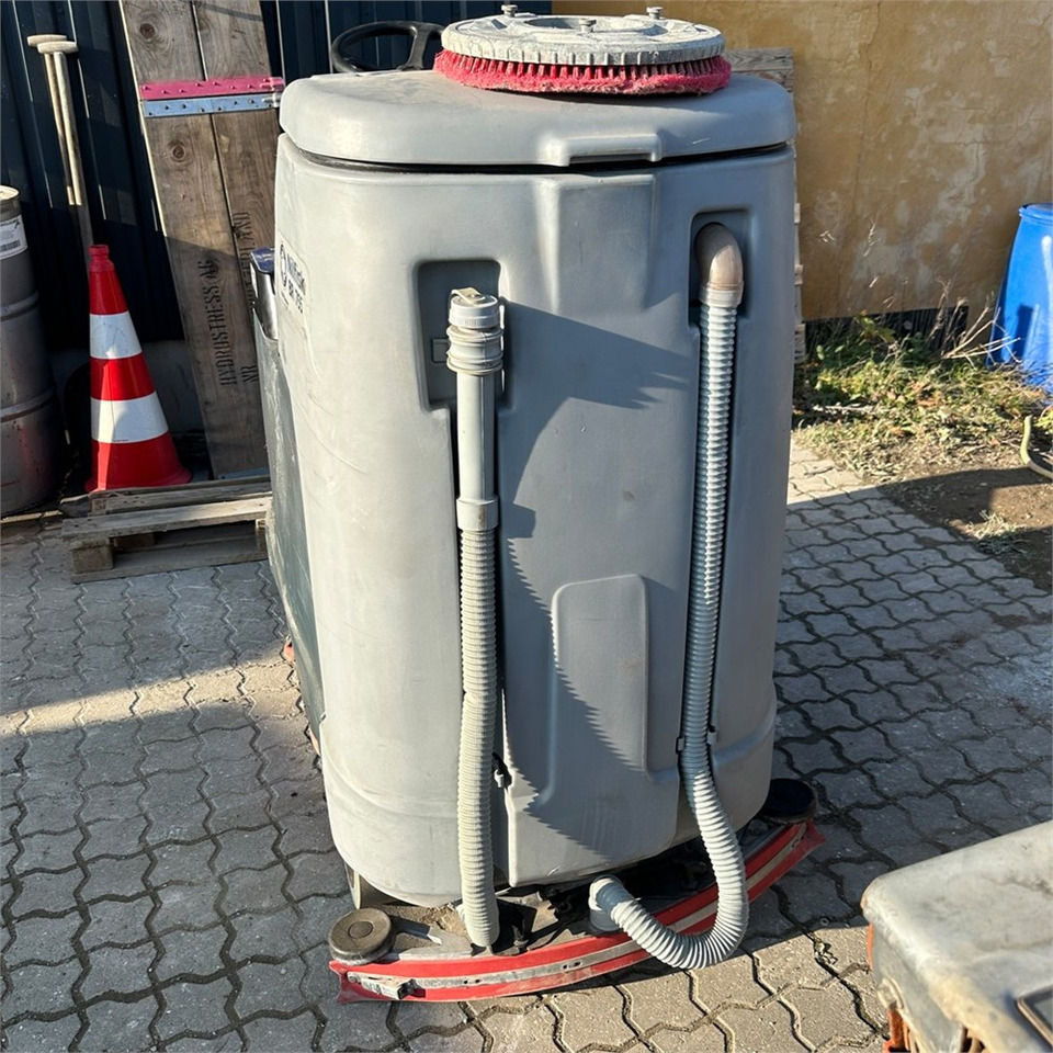 Nilfisk BR 755 - Lavadora aspiradora de pavimentos: foto 4 Nilfisk BR 755 - Lavadora aspiradora de pavimentos: foto 4